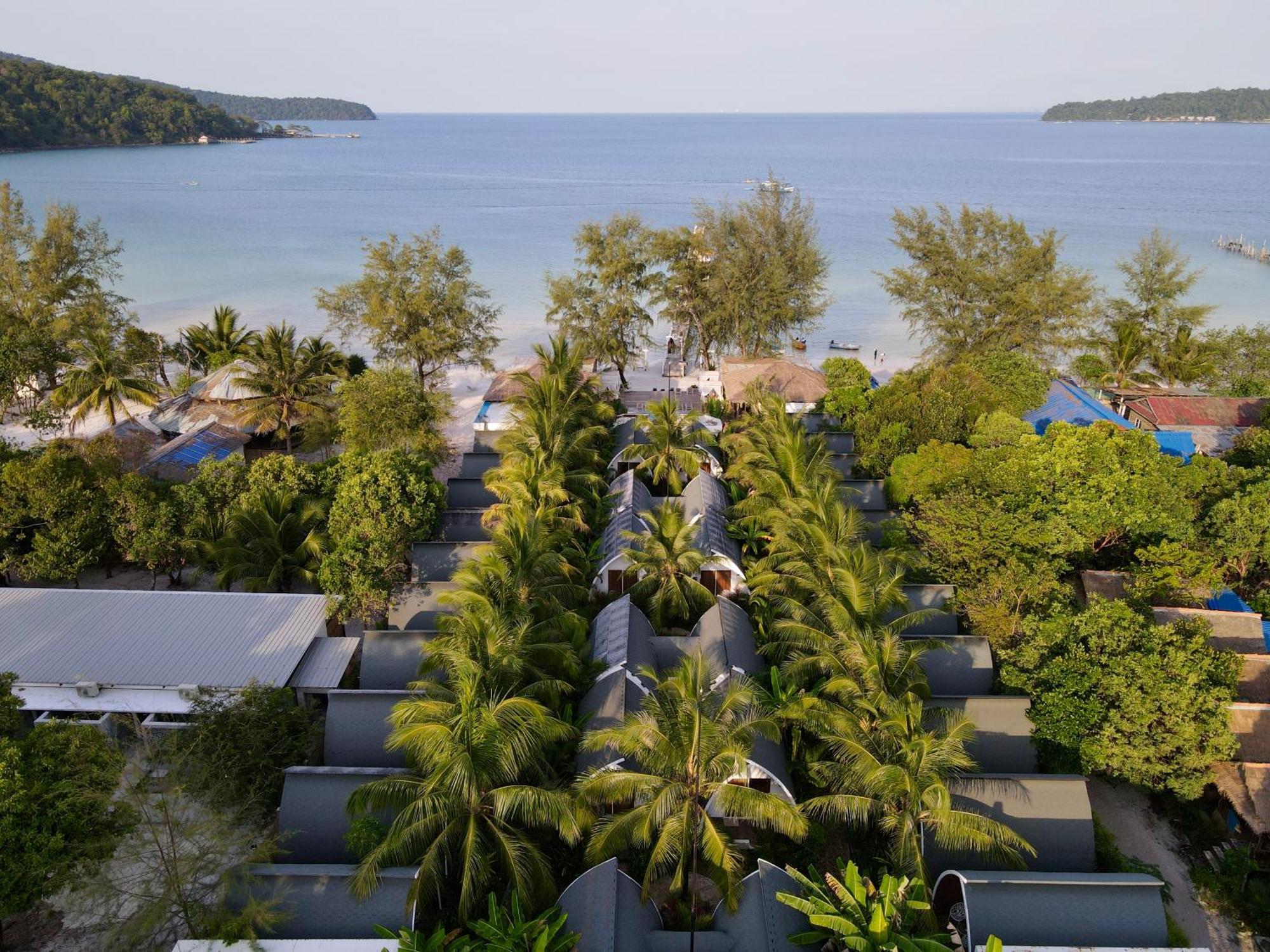Eden Beach Resort By Ehm Ронгсанлем Экстерьер фото