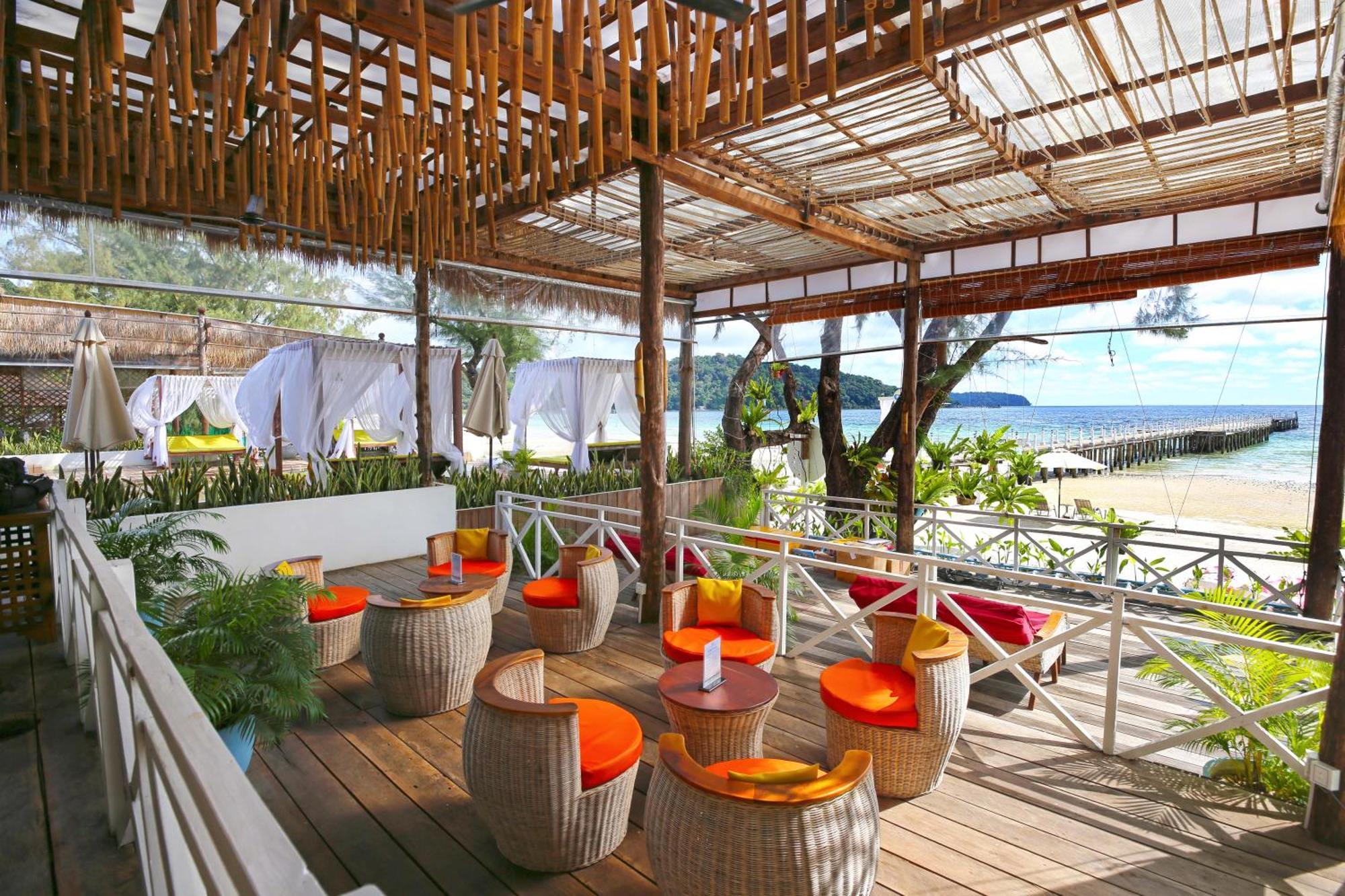 Eden Beach Resort By Ehm Ронгсанлем Экстерьер фото