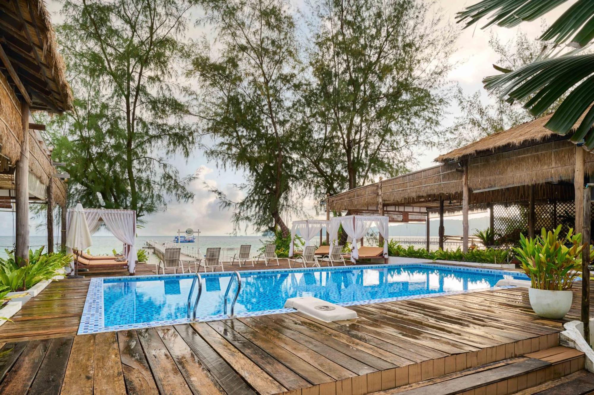 Eden Beach Resort By Ehm Ронгсанлем Экстерьер фото