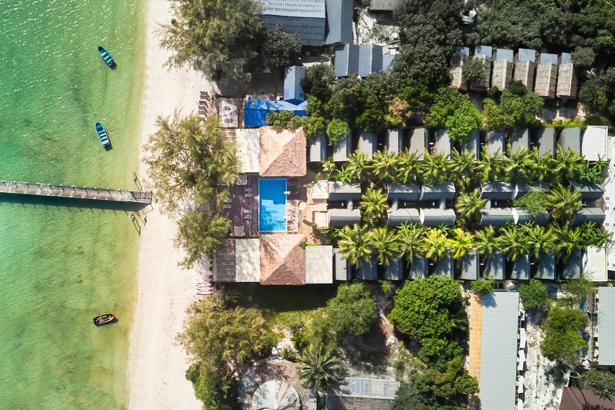 Eden Beach Resort By Ehm Ронгсанлем Экстерьер фото